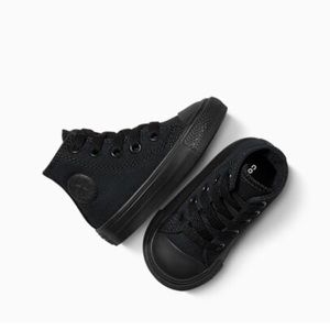 Chuck Taylor All Star
TODDLER HIGH TOP SHOE